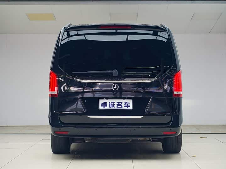 Фото 20 - Mercedes-Benz V-Class