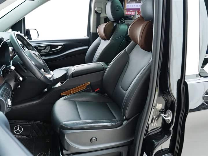 Фото 3 - Mercedes-Benz V-Class