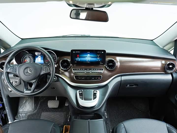 Фото 5 - Mercedes-Benz V-Class