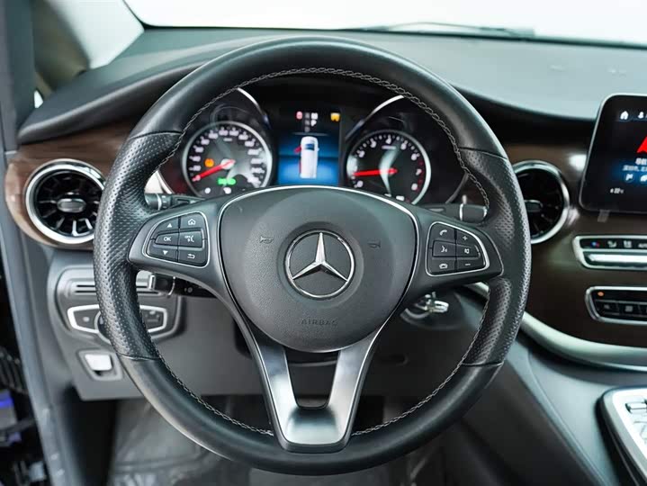 Фото 6 - Mercedes-Benz V-Class