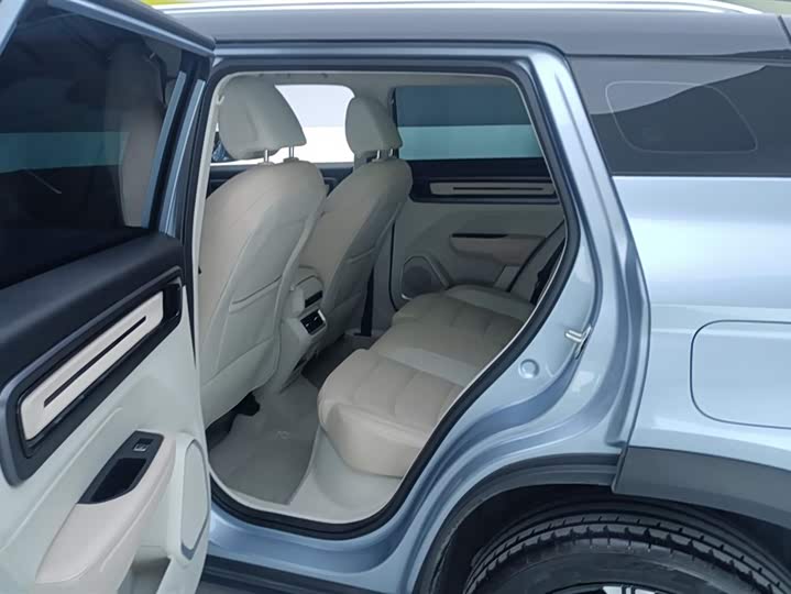 Фото 11 - Geely Icon