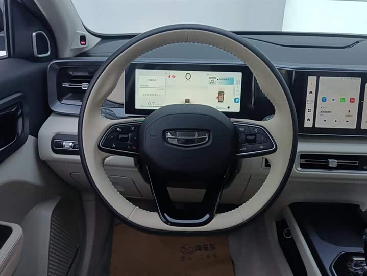 Фото 15 - Geely Icon