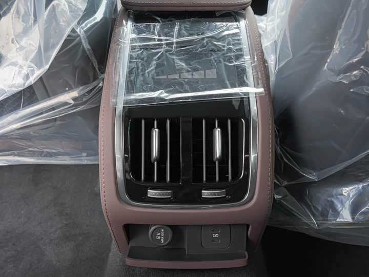 Фото 17 - Volvo S90