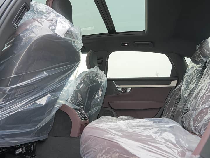 Фото 19 - Volvo S90