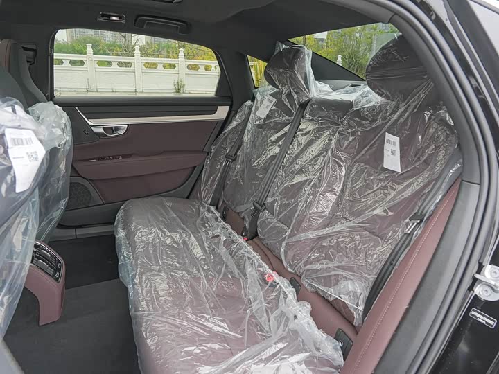 Фото 20 - Volvo S90