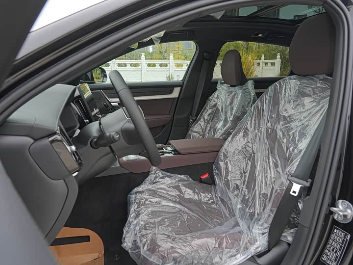 Фото 22 - Volvo S90