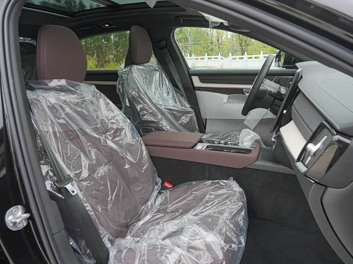 Фото 24 - Volvo S90