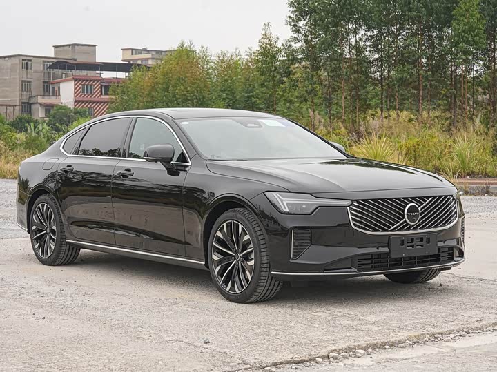 Фото 3 - Volvo S90