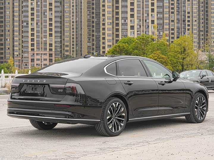 Фото 6 - Volvo S90