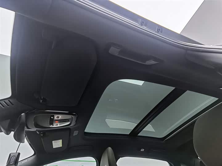 Фото 14 - Volvo S90