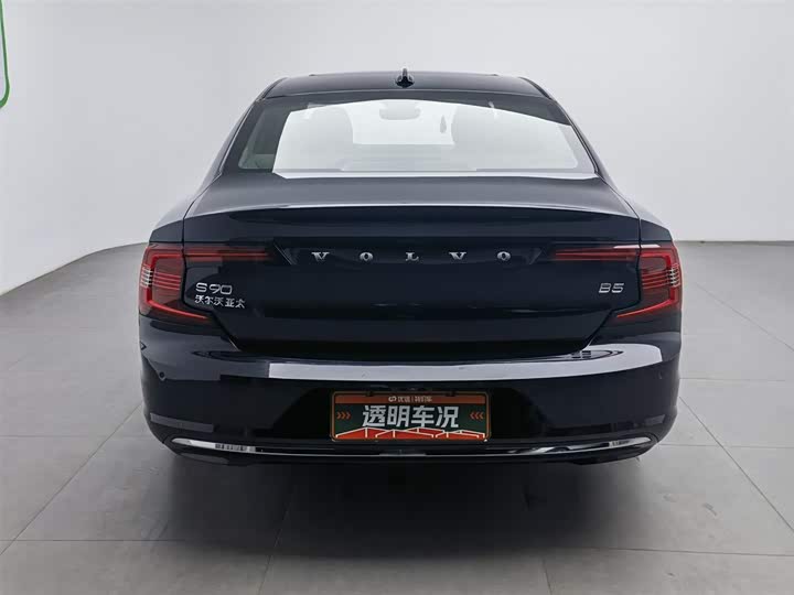 Фото 4 - Volvo S90