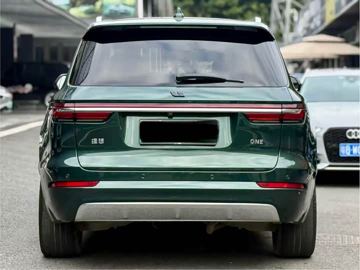 Фото 11 - LiXiang One