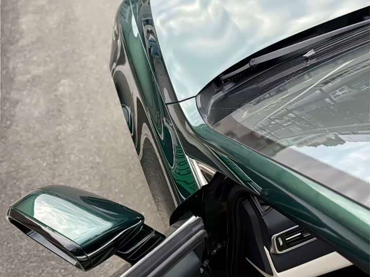 Фото 8 - LiXiang One