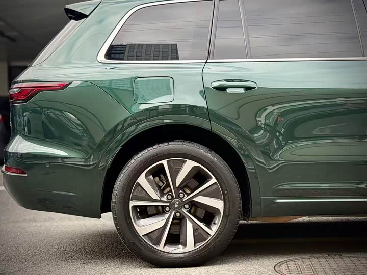 Фото 9 - LiXiang One