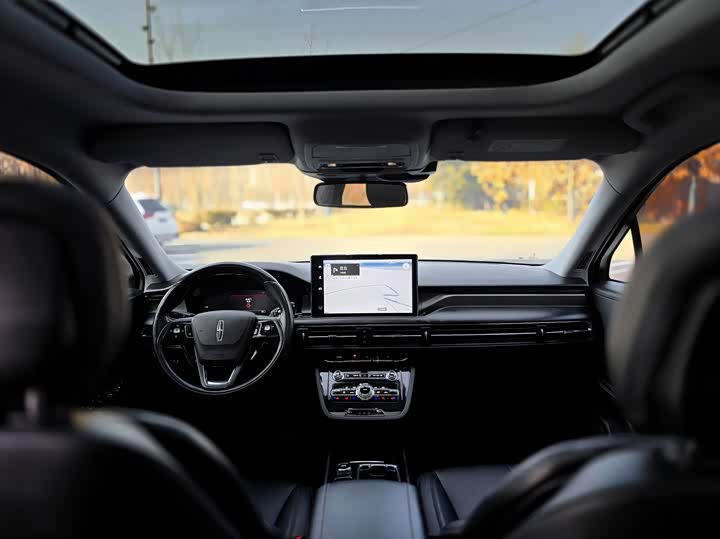 Фото 10 - Lincoln Corsair