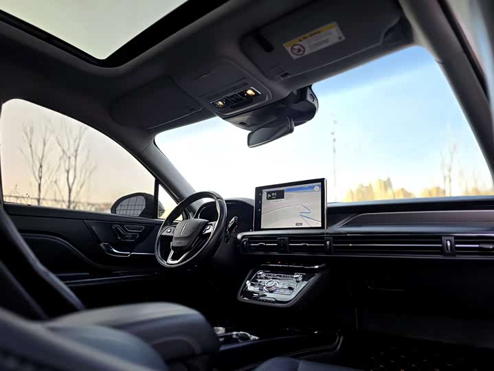 Фото 11 - Lincoln Corsair