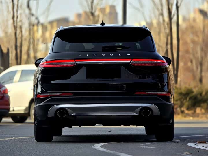 Фото 4 - Lincoln Corsair