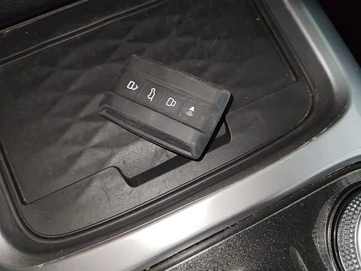 Фото 9 - Tank 300