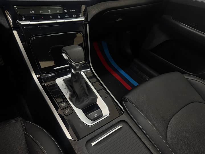 Фото 13 - Kia K3