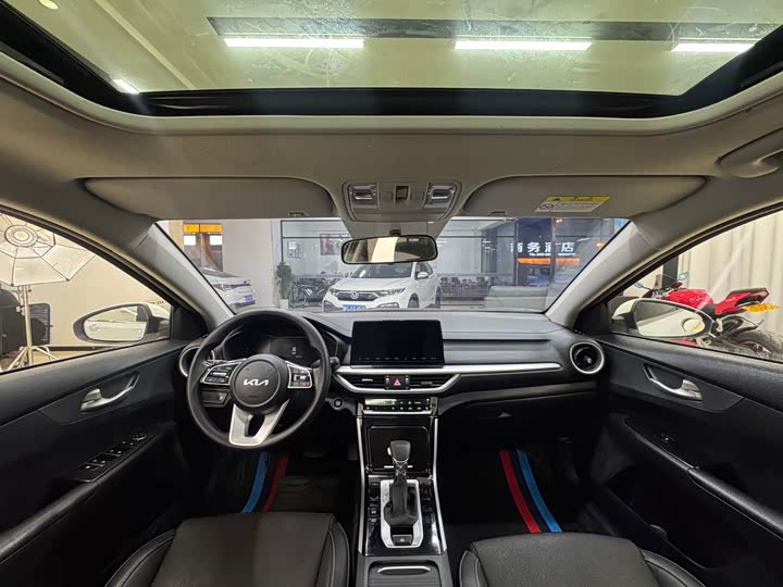 Фото 17 - Kia K3