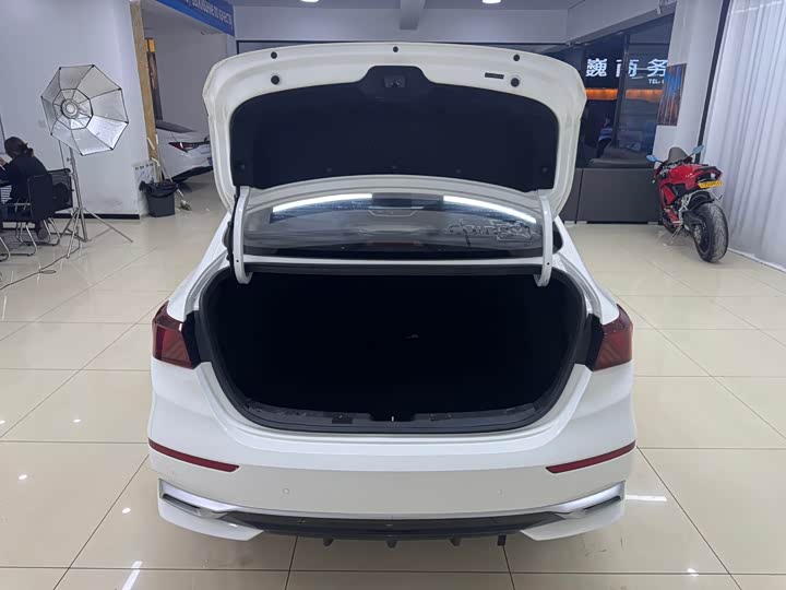 Фото 19 - Kia K3