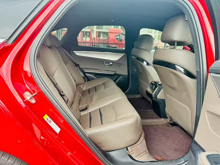 Фото 10 - BYD Han