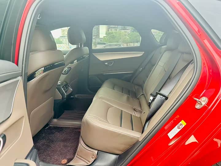 Фото 9 - BYD Han