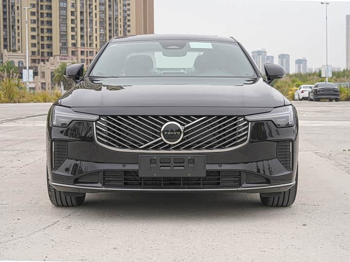 Фото 2 - Volvo S90