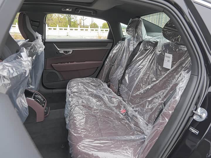 Фото 24 - Volvo S90