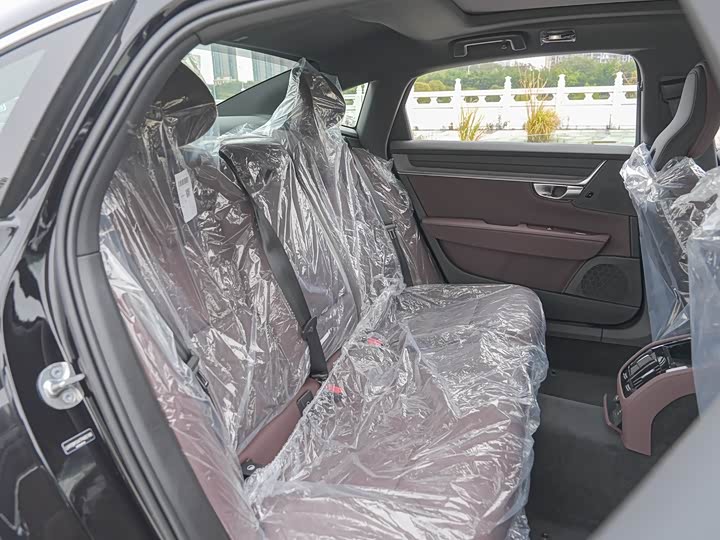 Фото 25 - Volvo S90