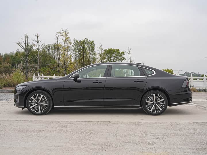 Фото 5 - Volvo S90