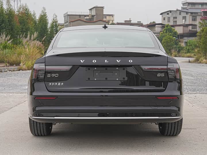 Фото 8 - Volvo S90