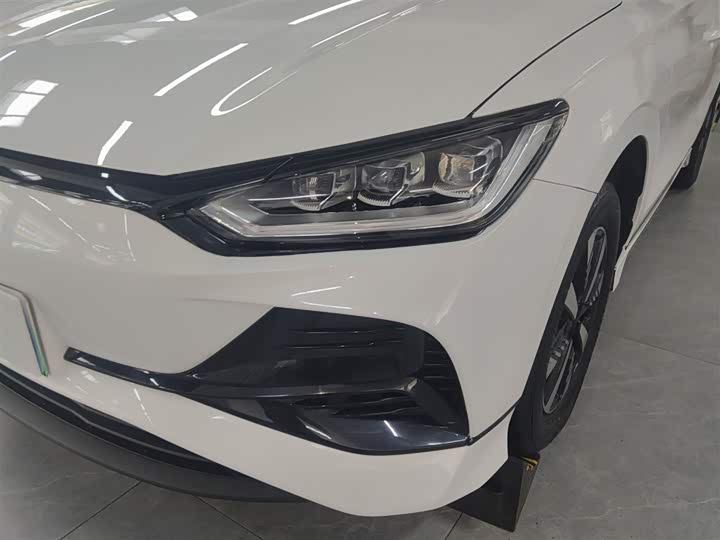 Фото 18 - BYD E2