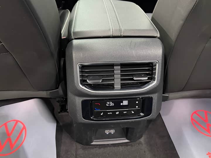 Фото 18 - Volkswagen Talagon