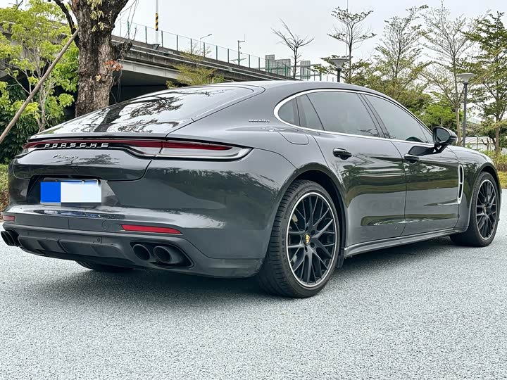 Фото 4 - Porsche Panamera