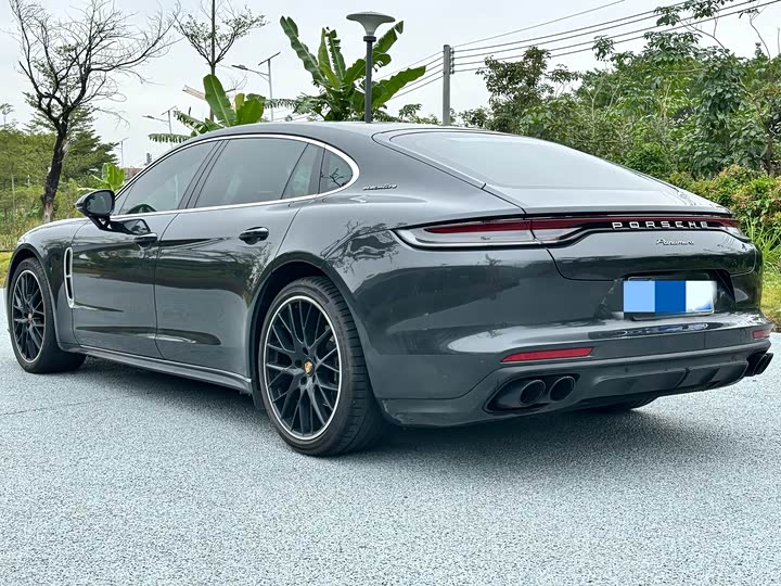 Фото 6 - Porsche Panamera