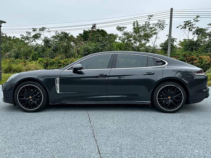 Фото 7 - Porsche Panamera