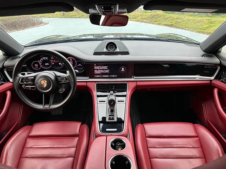 Фото 8 - Porsche Panamera