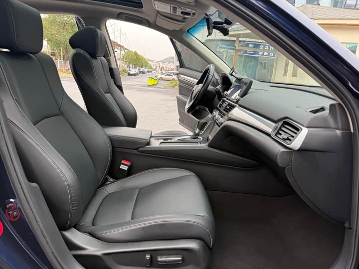 Фото 13 - Honda Inspire