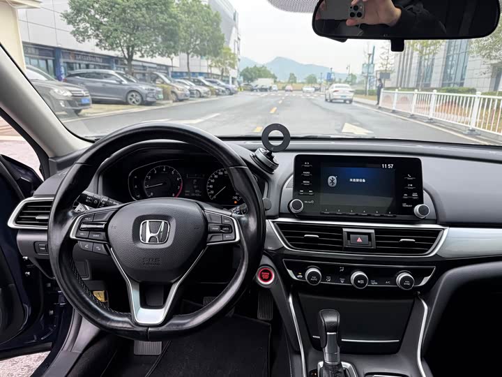 Фото 9 - Honda Inspire