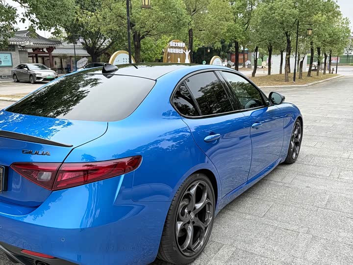 Фото 15 - Alfa Romeo Giulia