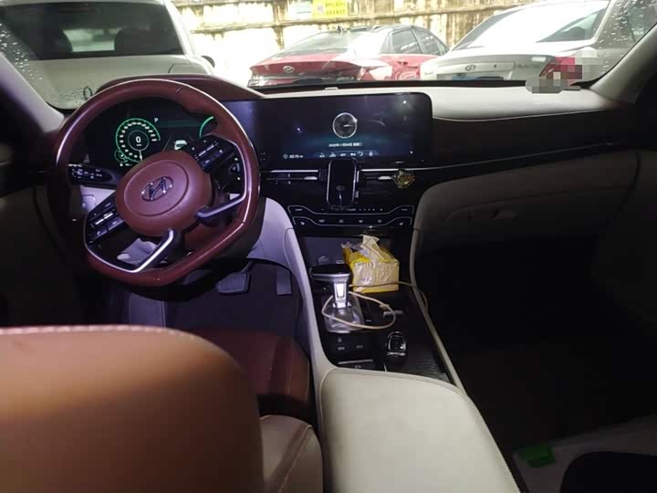 Фото 13 - Hyundai Mistra