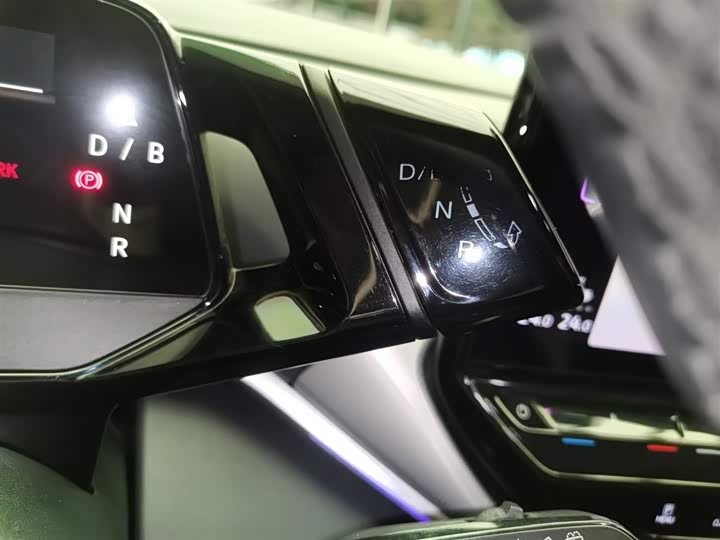 Фото 13 - Volkswagen ID.4 Crozz