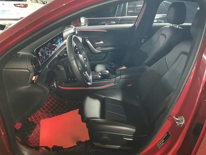 Фото 15 - Mercedes-Benz A-Class