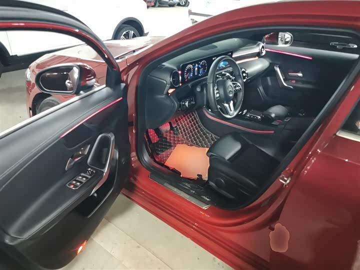 Фото 16 - Mercedes-Benz A-Class