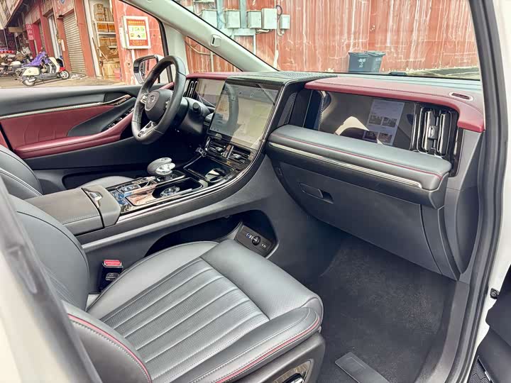 Фото 9 - GAC Trumpchi E9