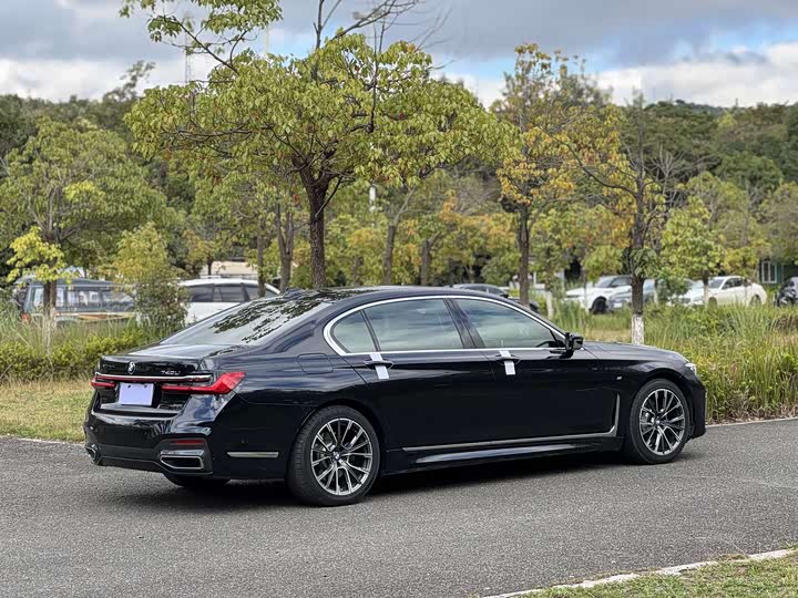 Фото 7 - BMW 7 Series