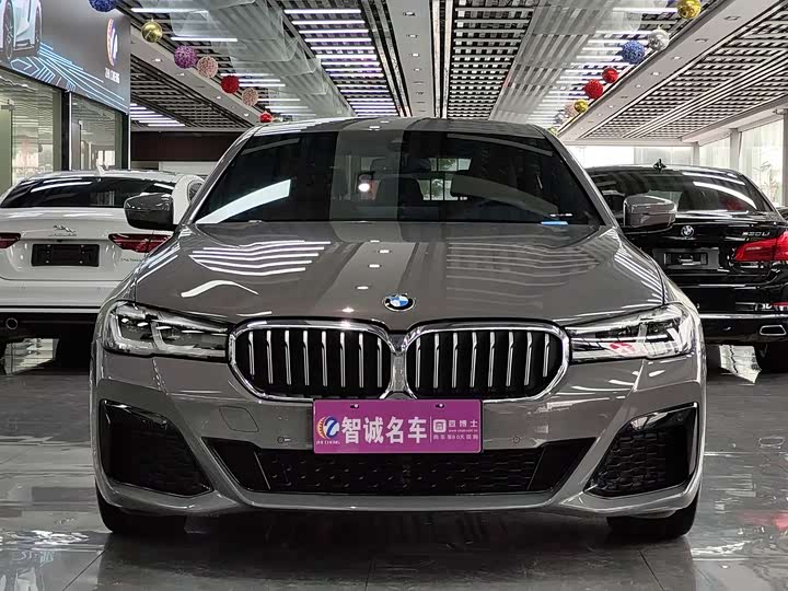 Фото 2 - BMW 5 Series