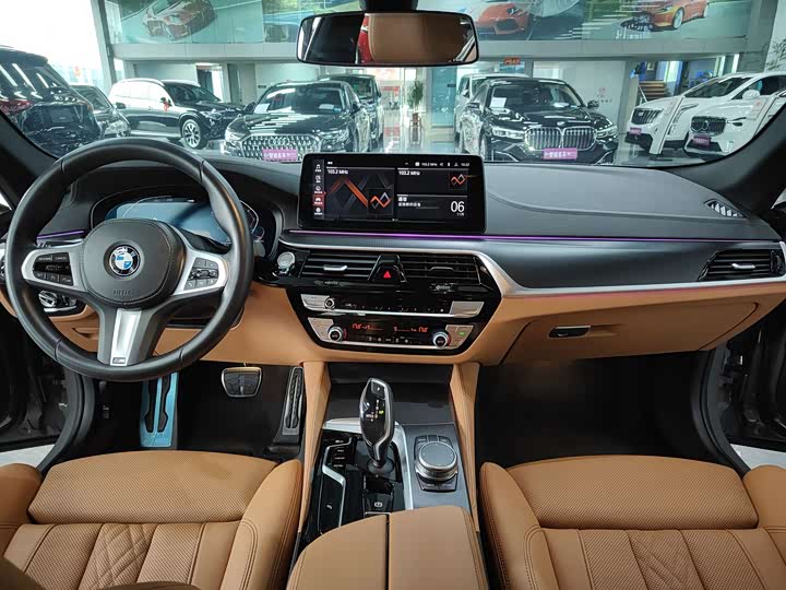 Фото 6 - BMW 5 Series