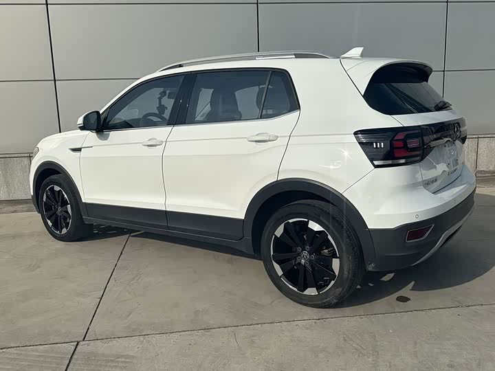 Фото 6 - Volkswagen Tacqua